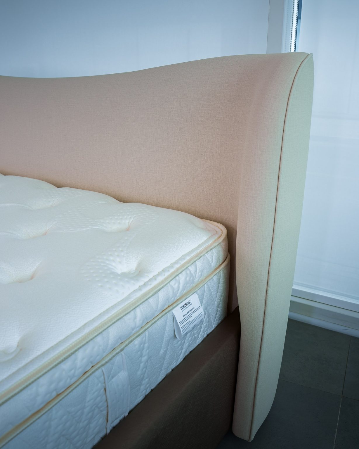 VICTORIA BED American Beds